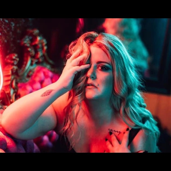 ME - Picture 2 of 11